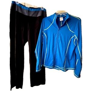 CURVES zipup jacket & yoga pants.